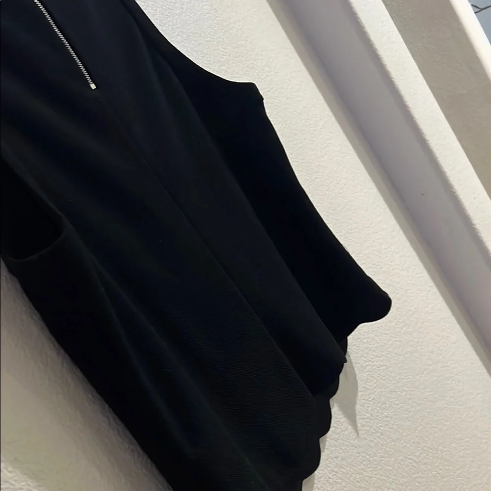 Elle Black Fitted Sleeveless Tank Top - Picture 3 of 3